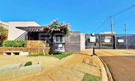 Venda de Casas / Condomínio na cidade de Ribeirão Preto