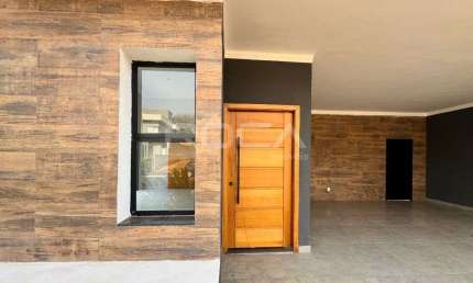 Casa alto padrão no Condomínio do Distrito Bonfim Paulista - 3 suítes e 4 garagens