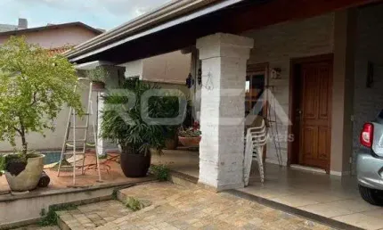 Casa de com 3 dormitórios, sendo uma suíte e piscina em ribeirânia, ribeirão preto