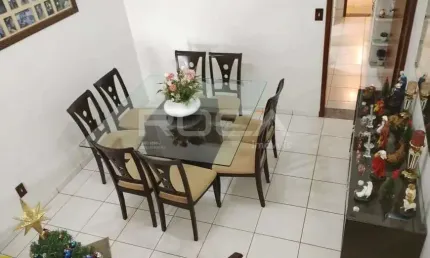 Sobrado à Venda em Sumarezinho, Ribeirão Preto - 3 Dormitórios