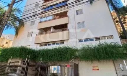 Apartamento para alugar com 3 quartos, sendo 1 suíte, no bairro Centro, em Ribeirão Preto.