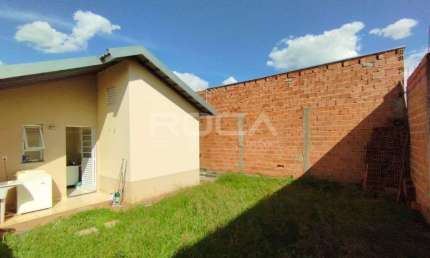 Casa à venda com 2 dormitórios no bairro Jardim Cristo Redentor em Ribeirão Preto.