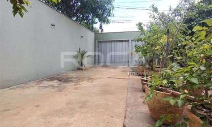 Casa padrão à venda no Jardim Heitor Rigon em Ribeirão Preto