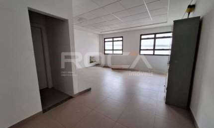 Sala Comercial para Alugar com 32m² de área útil no bairro Vila Tibério, Ribeirão Preto