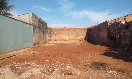 Terreno à venda no bairro Vila Albertina em Ribeirão Preto