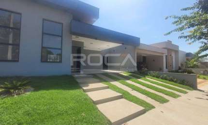 Casa à venda com 3 dormitórios no Condomínio Terras de Santa Martha.