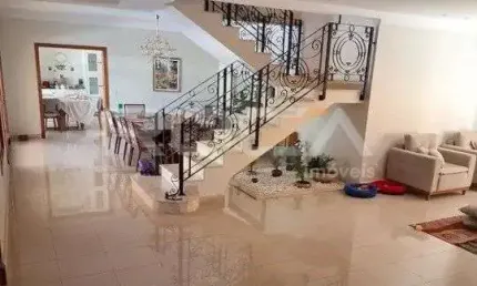 Casa Mobiliada à venda com 4 quartos no bairro Jardim Botânico em Ribeirão Preto.