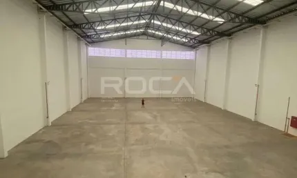 Barracão para Alugar com 1.130m² de área útil no bairro Jardim Jóquei Clube - Ribeirão Preto