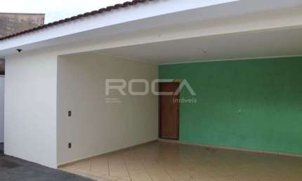 Casa à venda com 3 dormitórios no bairro Planalto Verde em Ribeirão Preto.