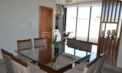 Casa à venda com 3 suítes no Residencial Alto do Castelo em Ribeirão Preto