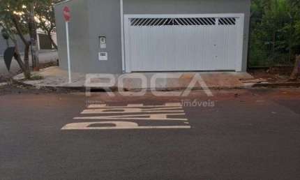 Casa à venda em Sumarezinho, Ribeirão Preto: 3 dormitórios e suíte!