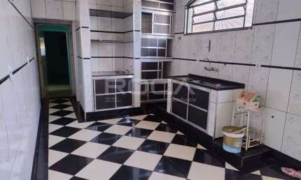 Casa à Venda de 2 dormitórios na Vila Virgínia em Ribeirão Preto