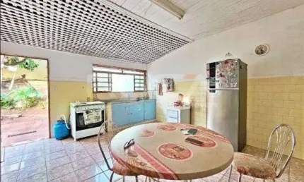 Casa à venda com 3 dormitórios no bairro Jardim Paulista, em Ribeirão Preto.