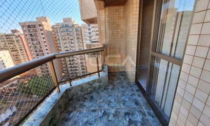 Apartamento à venda com 3 quartos no Centro de Ribeirão Preto.