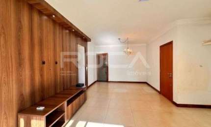 Apartamento à venda com 3 dormitórios no Centro de Ribeirão Preto.