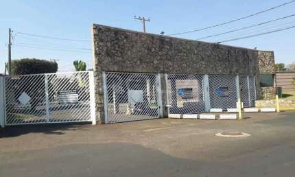 Casa à venda com 3 dormitórios no bairro Parque São Sebastião, em Ribeirão Preto.