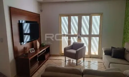 Casa à venda com 3 dormitórios no bairro Jardim Manoel Penna, em Ribeirão Preto.