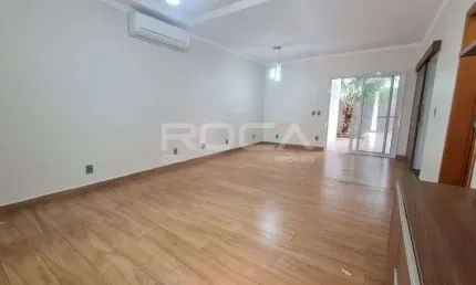 Charmosa casa à venda em condomínio na vila romana em ribeirão preto