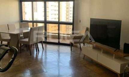 Apartamento à venda com 3 dormitórios no centro de Ribeirão Preto.