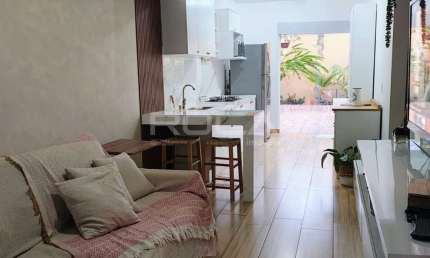Casa à venda com 2 dormitórios no bairro Jardim Cristo Redentor, em Ribeirão Preto.