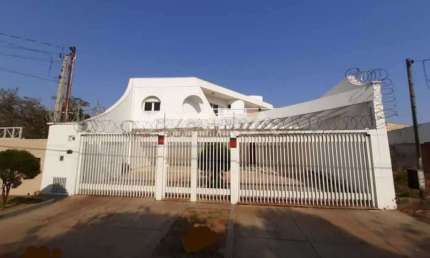 Sobrado com piscina e churrasqueira no Alto da Boa Vista