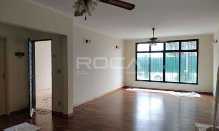 Casa Comercial à Venda no Jardim São Luiz, Ribeirão Preto | 4 Dormitórios, 2 Suítes, 3 Garagens