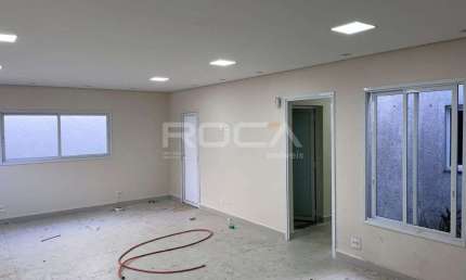 Imóvel comercial para venda e locação no bairro Jardim Irajá, em Ribeirão Preto.