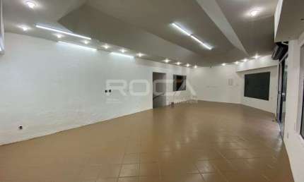 Salão comercial para alugar no bairro Jardim Paulista, em Ribeirão Preto.