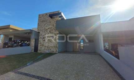 Casa à venda com 3 quartos sendo 3 suítes no Condomínio Residencial Villa Romana, em Ribeirão Preto