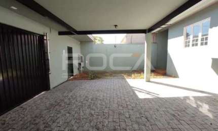 Casa com 3 quartos, sendo 3 suítes para alugar no Jardim Califórnia, em Ribeirão Preto.