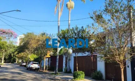 Casa para alugar na Avenida Pedroso de Morais, 2179, Alto de Pinheiros, São Paulo por R$ 25.000