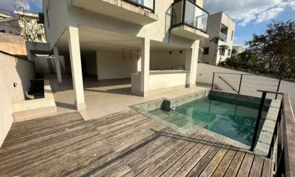 Casa em condomínio fechado com 3 quartos à venda na Rua Sabiá, 415, Suru, Santana de Parnaíba por R$ 1.500.000