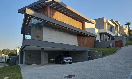 Casa em condomínio fechado com 5 quartos à venda na Rua Luberon, 31, Tamboré, Santana de Parnaíba por R$ 14.840.000