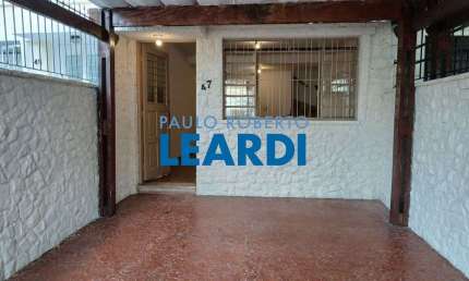 Casa à venda na Rua Doutor Ribeiro de Almeida, 47, Bom Retiro, São Paulo por R$ 800.000