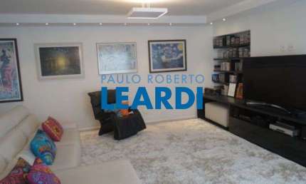 Apartamento à venda na Rua Araioses, 135, Vila Madalena, São Paulo por R$ 2.350.000