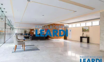 Apartamento à venda na Rua Caio Prado, 340, Consolação, São Paulo por R$ 780.000