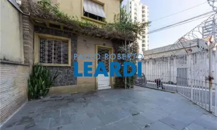 Casa à venda na rua árabe, 96, vila clementino, são paulo por r$ 950.000