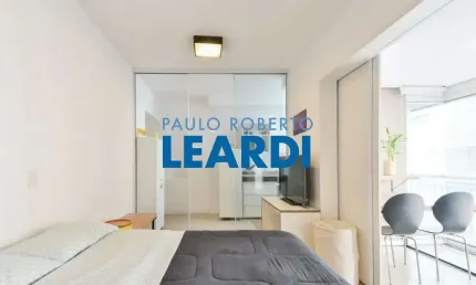 Apartamento à venda na Rua Paim, 285, Consolação, São Paulo por R$ 450.000