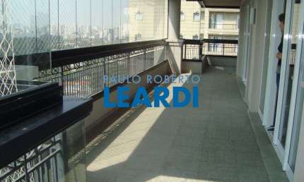 Apartamento à venda na Rua Afonso Braz, 115, Vila Nova Conceição, São Paulo por R$ 23.000.000