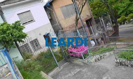 Casa à venda na Praça Maria Thereza Martins Chaibub, 16, Paraíso, São Paulo por R$ 900.000