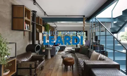 Casa à venda na Rua Epeira, 58, Vila Madalena, São Paulo por R$ 3.700.000