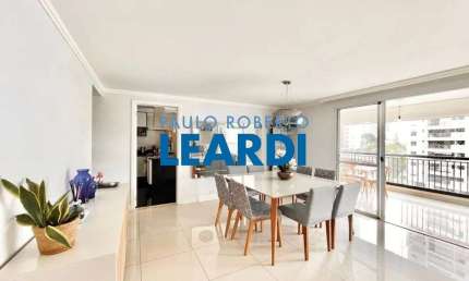 Apartamento à venda na Rua Muniz de Sousa, 492, Aclimação, São Paulo por R$ 2.399.900