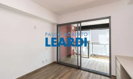 Apartamento à venda na Rua dos Pinheiros, 1057, Pinheiros, São Paulo por R$ 650.000