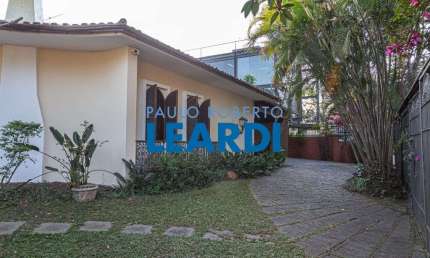 Casa para alugar na Avenida São Gualter, 1400, Alto de Pinheiros, São Paulo por R$ 24.000