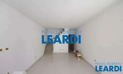 Casa à venda na Rua José Gervásio Artigas, 11, Vila Moraes, São Paulo por R$ 630.000