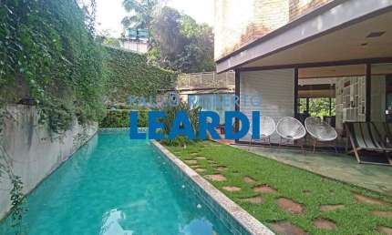 Casa à venda na Rua Avaré, 382, Pacaembu, São Paulo por R$ 9.000.000