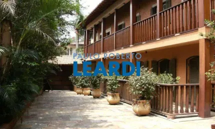 Casa à venda na Rua Monsenhor Alberto Pequeno, 200, Pacaembu, São Paulo por R$ 3.200.000
