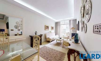 Apartamento à venda na Alameda Barros, 436, Santa Cecília, São Paulo por R$ 799.000