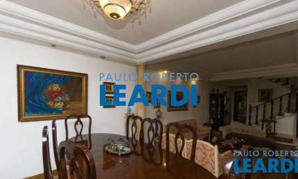Casa à venda na Rua Doutor Tomás Alves, 26, Vila Mariana, São Paulo por R$ 2.500.000