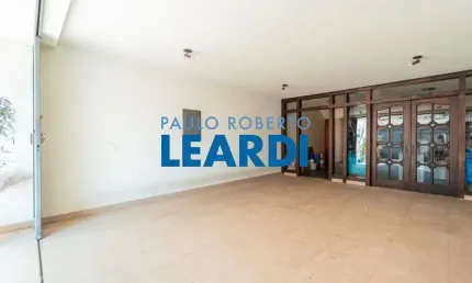 Casa à venda na Rua Dona Brígida, 328, Aclimação, São Paulo por R$ 1.650.000